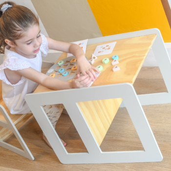 Mesa y silla montessori