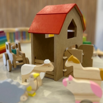 Casita GRANJA  de madera