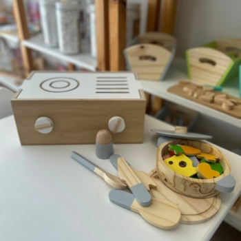 ANAFE EN GUATAMBU (OLLA+COMIDAS + VAJILLA + SALERO